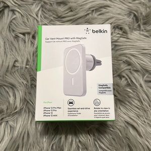 Unopened Car Vent Mount Pro with MagSafe
